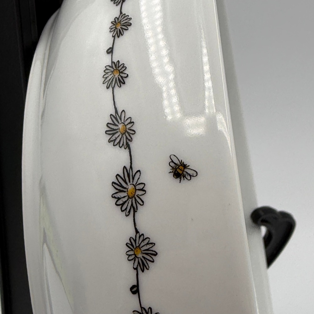 Disney Winnie the Pooh Pasta Bowl White 8.5" Good Daisy Bee Ceramic - Picture 4 of 9